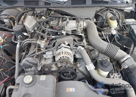 2002 Ford Crown Victoria Natural Gas Vehicle/Police/Police Street Appearance из США, поврежденный, VIN 2FAFP71W72X134970